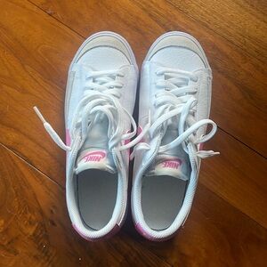 Girl’s Nike Blazers